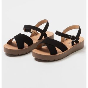 SODA Ankle Strap Womens Mini Flatform Sandals